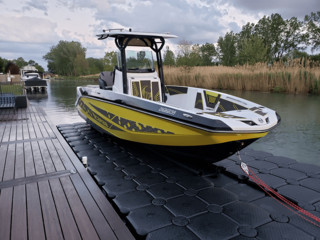 JetDock Airlift 22ft-26ft Floating Boat Lifts